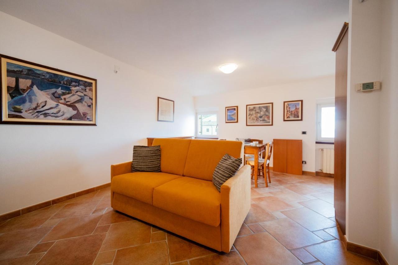 Apartmentsgarda - Baia Del Garda 5 Exterior foto