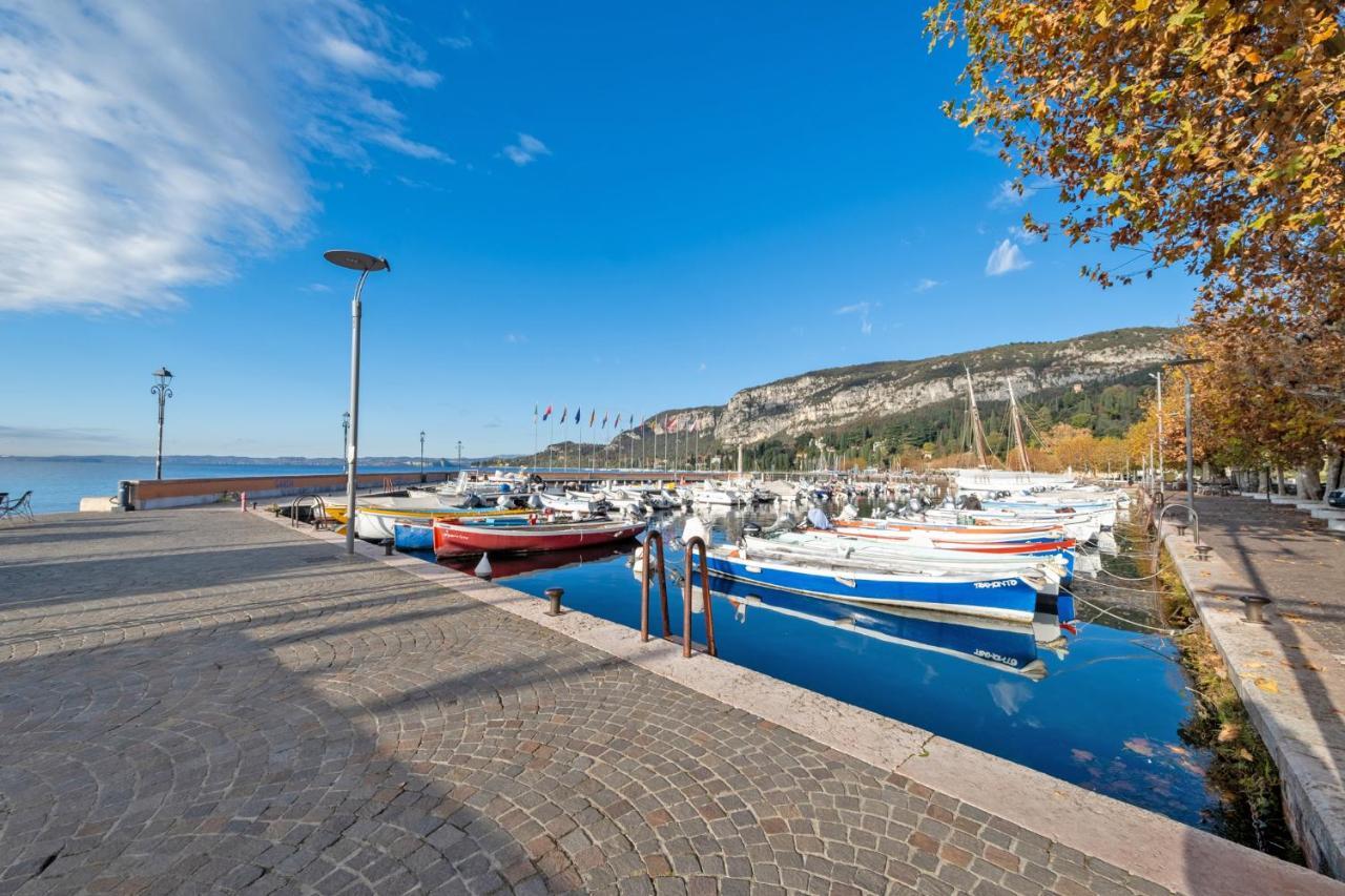 Apartmentsgarda - Baia Del Garda 5 Exterior foto
